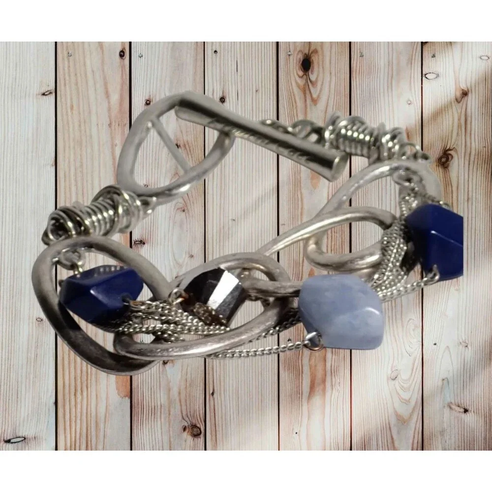 Kenneth Cole Blue Stone Chunky Silver Tone Chain Link Wire Wrap Toggle Bracelet